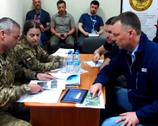 Эскалация на Донбассе: Наев встретился с Хугом