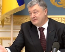 Порошенко подписал Закон о повышении пенсий (ВИДЕО)