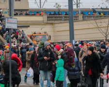 Виїзд з зони бойових дій через тимчасово окуповані території або рф не є злочином, - Мінреінтеграції