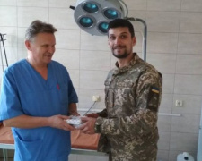 Авдеевские &quot;симики&quot; доставили в больницу хирургические нити, а в прифронтовые поселки – хлеб и воду