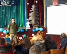 Представители военкомата провели встречу с авдеевскими  старшеклассниками