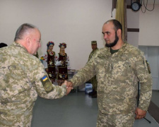 В Авдеевке чествовали защитников: фоторепортаж