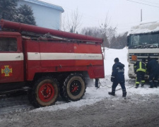 На Донетчине спасают заложников снегопада: появилось видео
