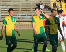 В Виннице футбольного судью избили прямо на поле (ВИДЕО)