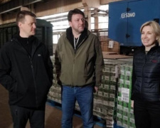 Ірина Верещук на власні очі побачила, як працює Центр координації гуманітарної місії Метінвест у Запоріжжі