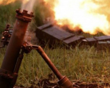Контрольный пост &quot;Марьинка&quot; ночью пережил получасовой обстрел из минометов со стороны боевиков