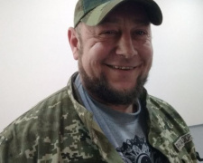 ВИДЕО. Бард и волонтёр Александр Клец зацепил авдеевскую публику за живое (ФОТО)
