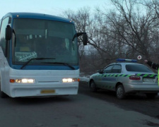 На КПВВ в Донецкой области спецпроверка выявила 13 перевозчиков-нарушителей (ВИДЕО)