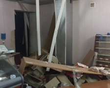 Авдеевка снова попала под обстрел боевиков:  мирный житель погиб, есть разрушения (ФОТО)