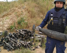 &quot;Эхо&quot; пожара на складах боеприпасов на Донетчине: пиротехники собрали в округе  440 взрывоопасных предметов