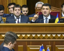 Пенсионные угрозы «Укрпочты»: глава Кабмина «категорически взволнован»