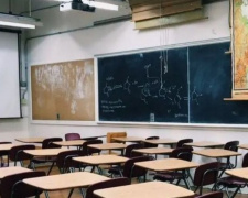 В Минздраве предложили запретить ходить в школы непривитым от коронавируса детям