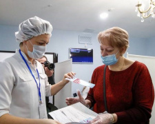 Без ограничений карантина. Какие привилегии получат вакцинированные (полный список)