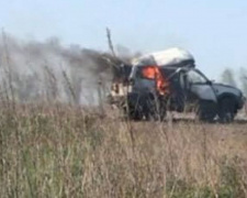 Оккупанты Донбасса расстреляли у Авдеевки автомобиль с гуманитарной помощью