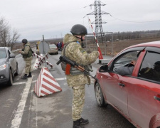 На донбасском КПВВ изъяли «документы», выданные в «ДНР»