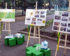 В Авдеевке провели патриотическую акцию «Живые, пока помним»