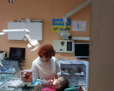 Дети из Авдеевки побывали на приеме у стоматологов-волонтеров (ФОТО)