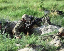 Сутки на Донбассе: 29 обстрелов, ранен боец