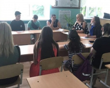 Авдіївським підліткам розказали, як будувати трудові відносини з роботодавцями