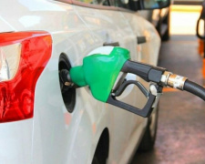 Авдіївці можуть заправити свої автівки у Покровську: де є пальне і скільки коштує