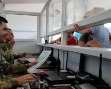 Ситуация в КПВВ: «Майорское» и «Марьинка» в лидерах по очередям из людей и машин