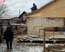 Как спасали дом жительницы Авдеевки: видеосюжет