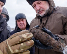 Жебривский рассказал о вагонах «прикопанных» снарядов (ФОТО)