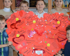Генерального директора АКХЗ поздравили с Днем рождения воспитанники школ и детских садов (ФОТО)