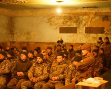 Защитники Авдеевки увидели фильм «Киборги»