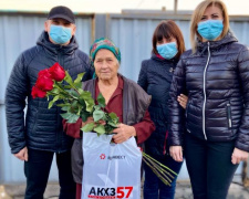 Авдеевские коксохимики поздравили с 90-летним юбилеем ветерана предприятия