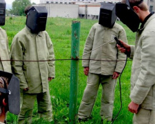 В Авдеевке ищут электрогазосварщика и не только