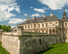 Декорации из сказки: лучшие замки Украины для авдеевских путешественников  весной