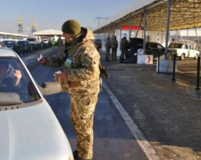 Сутки на блокпостах и КПВВ Донбасса: контрабанда и задержания