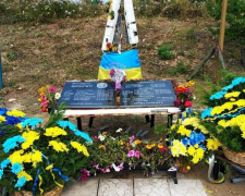 Мемориал у героической Авдеевской промзоны стал больше (ФОТО)