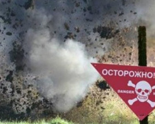 В Донецкой области в районе КПП &quot;Березовое&quot; подорвались два человека