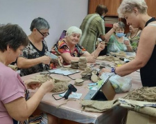 Територіальний центр запрошує авдіївців на заняття в клуб за інтересами «Творча майстерня»