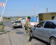 Ситуация в КПВВ: в пунктах пропуска «Майорское» и «Новотроицкое» в очередях застряли около 200 авто