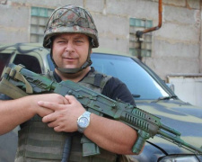 Он служил в Ираке, бился у Волновахи, а теперь сражается у Авдеевки