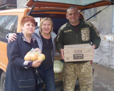 Представители Cimic Avdeevka и волонтеры порадовали презентами гражданских и военных (ФОТО)