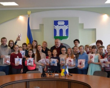 Дети из Авдеевки вернутся с Ровенщины в вышиванках