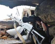 На Донбассе 15 обстрелов, ВСУ несут потери