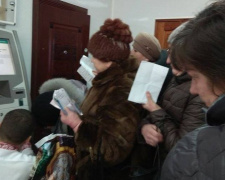 Почти три года спустя: в Марьинке открыли отделение «Ощадбанка»