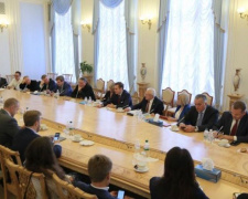 Для Донбасса готовят миллионы и важнейший закон