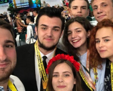 Школьница с Донетчины взяла золото на олимпиаде гениев в США