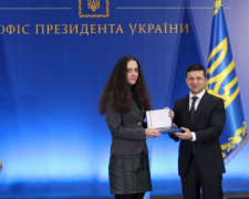 Авдіївські учні, що мають високі результати навчання можуть отримати стипендії та премії  від Президента