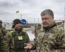 «Надеюсь, продлевать военное положение не потребуется», - Петр Порошенко