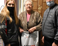В золотую пору к серебряному возрасту: молодежка АКХЗ навестила ветеранов предприятия