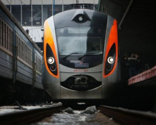 Скоростной поезд Интерсити+  из Донецкой области в Киев частично изменит график с 31 марта