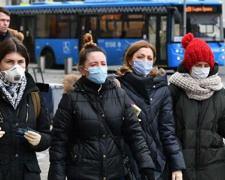 Украинцев не будут штрафовать за отказ носить маску на улице