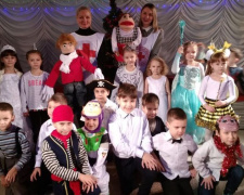 В Авдеевке школьникам устроили современный и весёлый праздник (ФОТО)